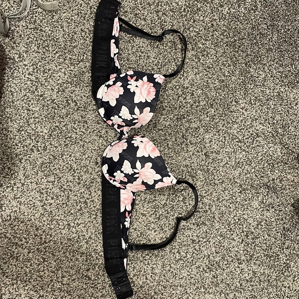 Rose patterned bra size 34B from Pink/VS in decent condition